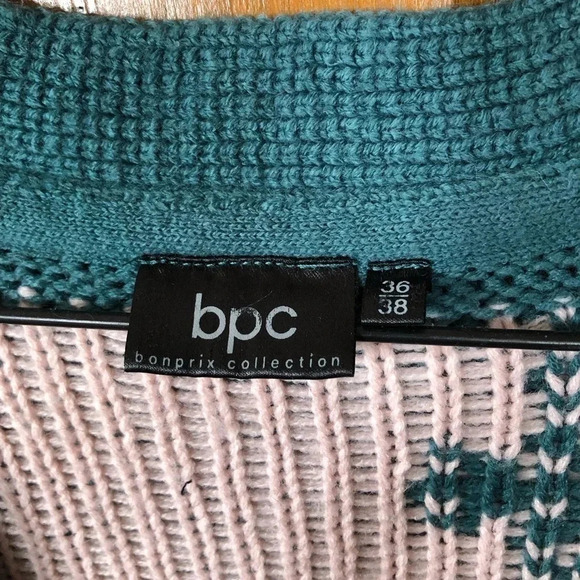 Knit Snowflake Cardigan with Sparkly Buttons - Picture 5 of 11